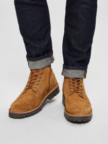 RICKY SUEDE BROGUE BOOT