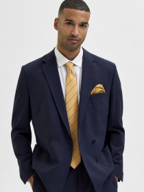 Luke Corbata Clásica